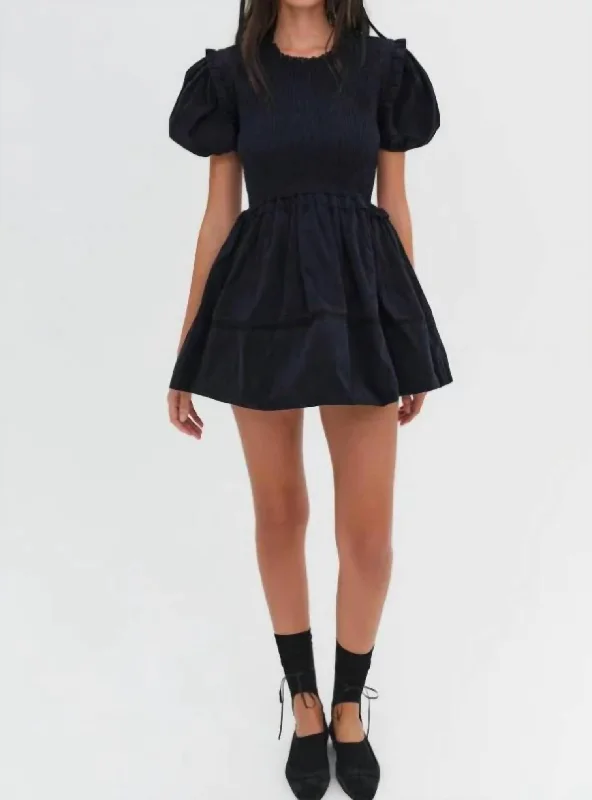 Women's Trendy Garments Sandy Dress In Black